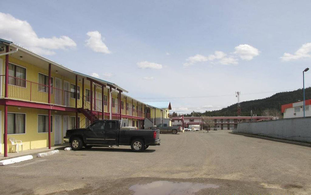 Westwood Motel 100 Mile House Εξωτερικό φωτογραφία