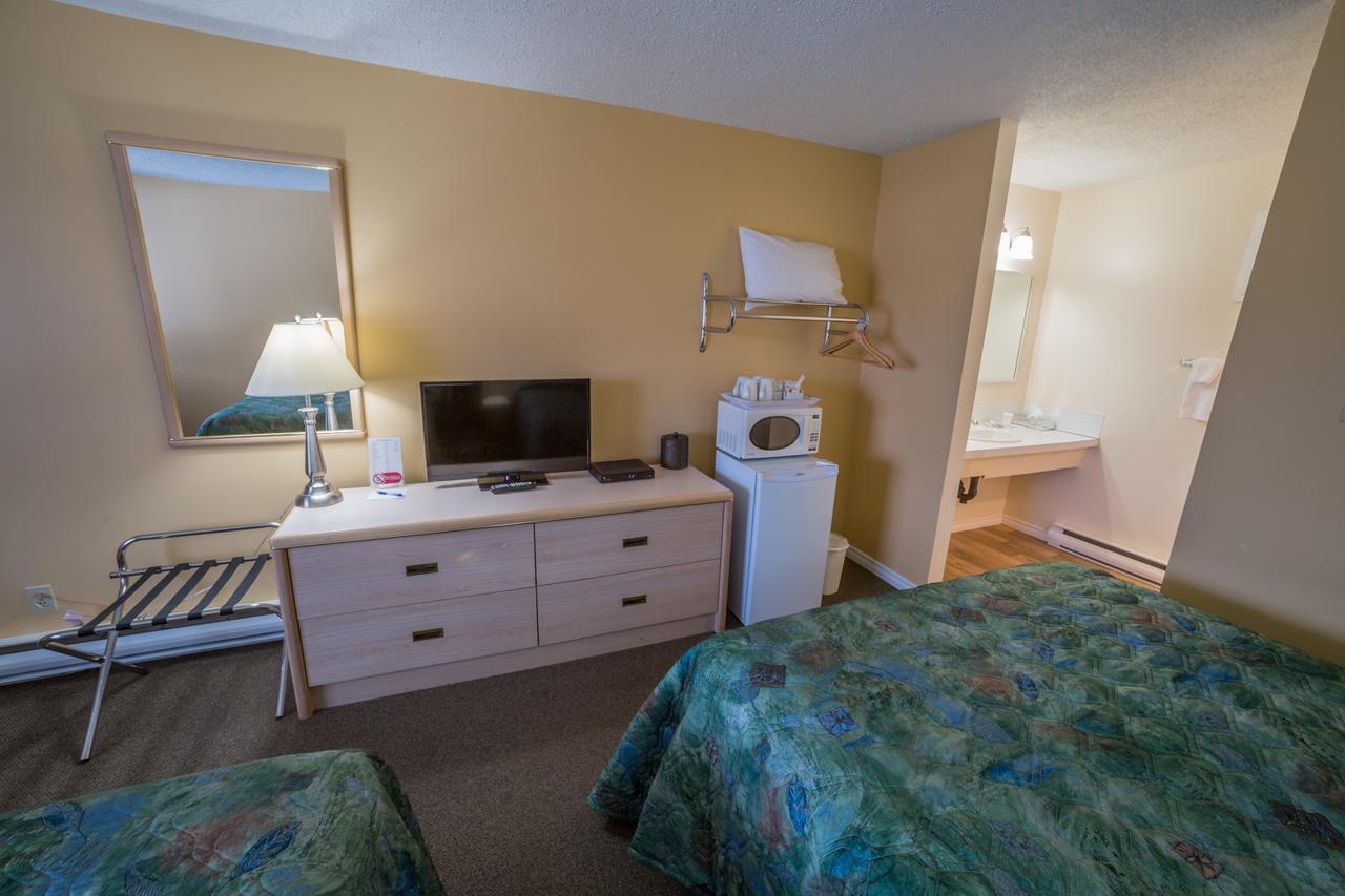 Westwood Motel 100 Mile House Εξωτερικό φωτογραφία