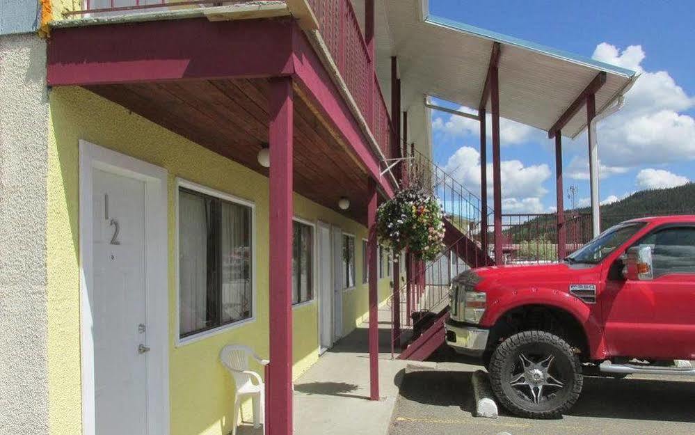 Westwood Motel 100 Mile House Εξωτερικό φωτογραφία