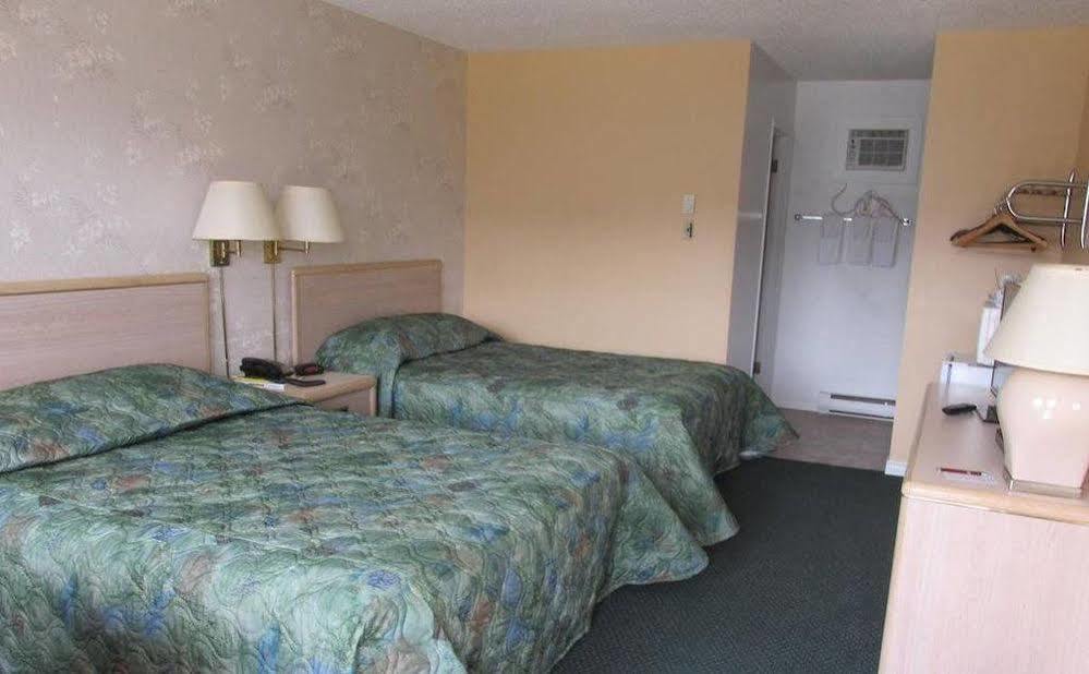 Westwood Motel 100 Mile House Εξωτερικό φωτογραφία