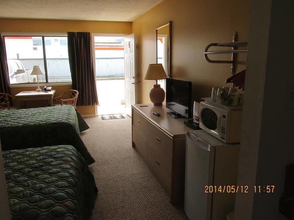 Westwood Motel 100 Mile House Εξωτερικό φωτογραφία