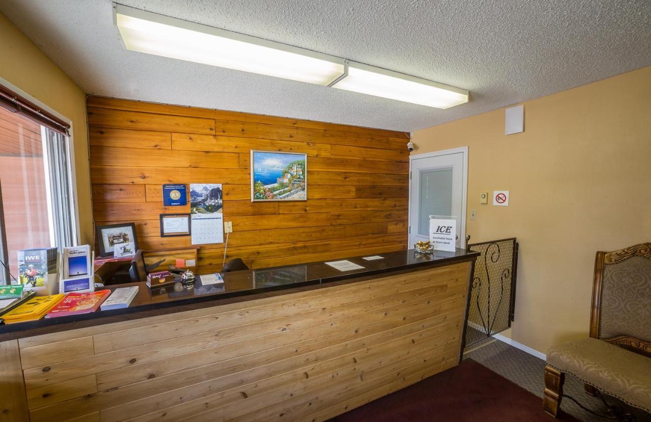 Westwood Motel 100 Mile House Εξωτερικό φωτογραφία