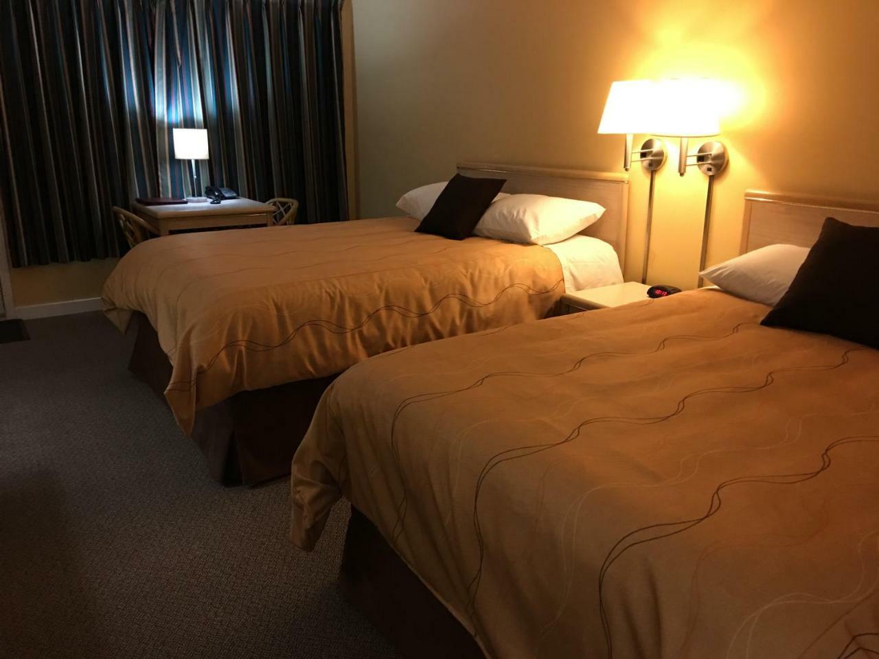 Westwood Motel 100 Mile House Εξωτερικό φωτογραφία