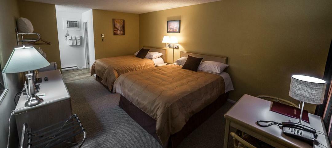 Westwood Motel 100 Mile House Εξωτερικό φωτογραφία